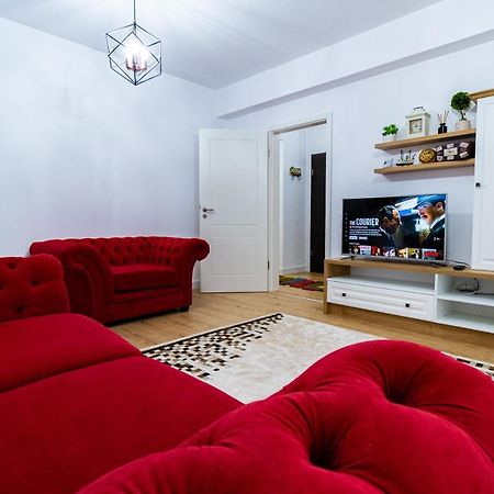 شقة Lighthouse Central Apt With Unique Views Of The Fortress, Free Parking, 5 Min By Car From The Old Town براشوف المظهر الخارجي الصورة