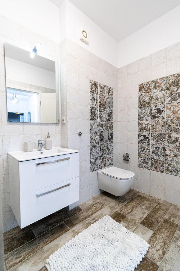 شقة Lighthouse Central Apt With Unique Views Of The Fortress, Free Parking, 5 Min By Car From The Old Town براشوف المظهر الخارجي الصورة
