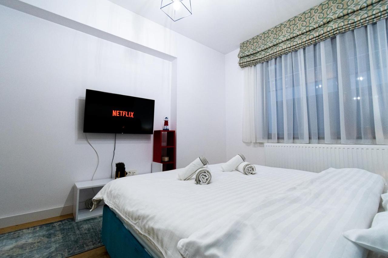 شقة Lighthouse Central Apt With Unique Views Of The Fortress, Free Parking, 5 Min By Car From The Old Town براشوف المظهر الخارجي الصورة